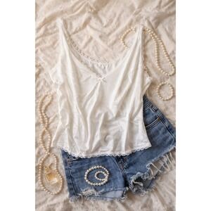 Fruit of the Loom Slip Shirt Top ~ Sz 44 ~ White ~ Sleeveless ~ Lace Trim XL